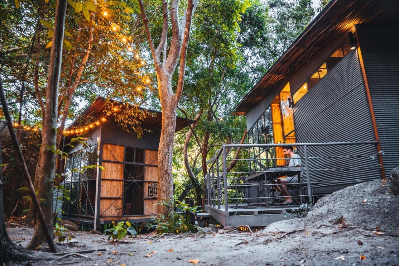 Warehouse Hostel Koh Tao Exterior photo